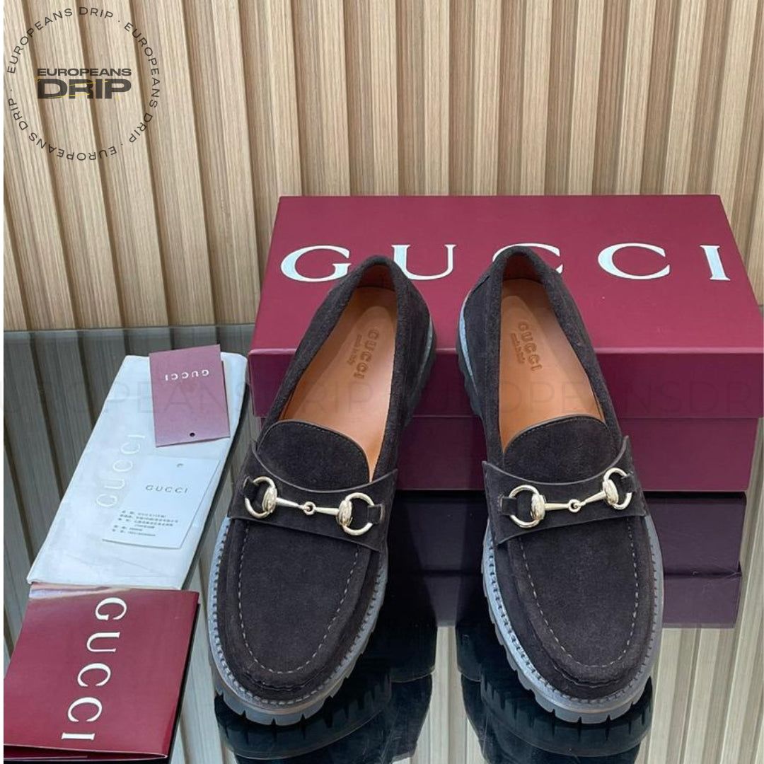 Loafer with Clasp