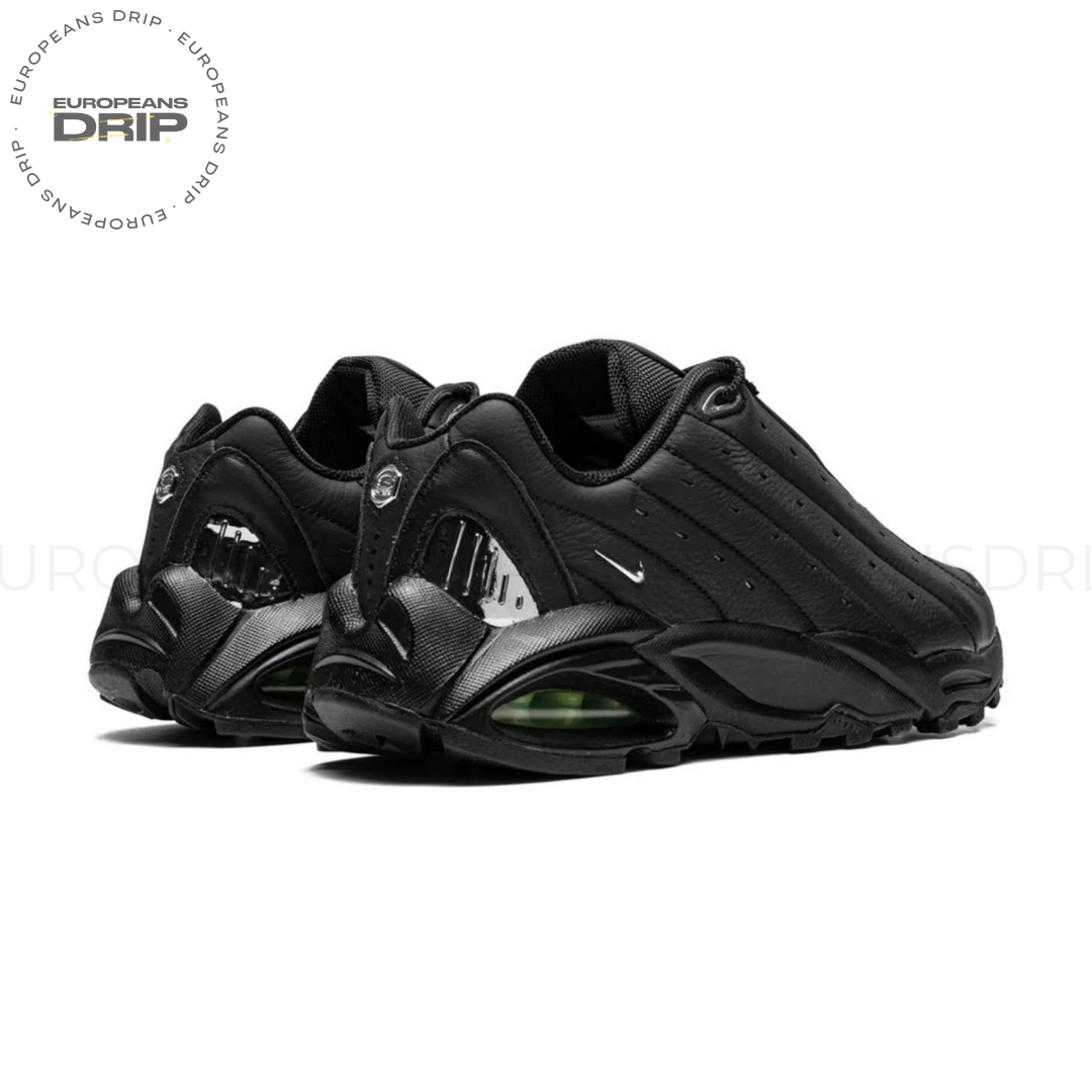 TRIPLE BLACK