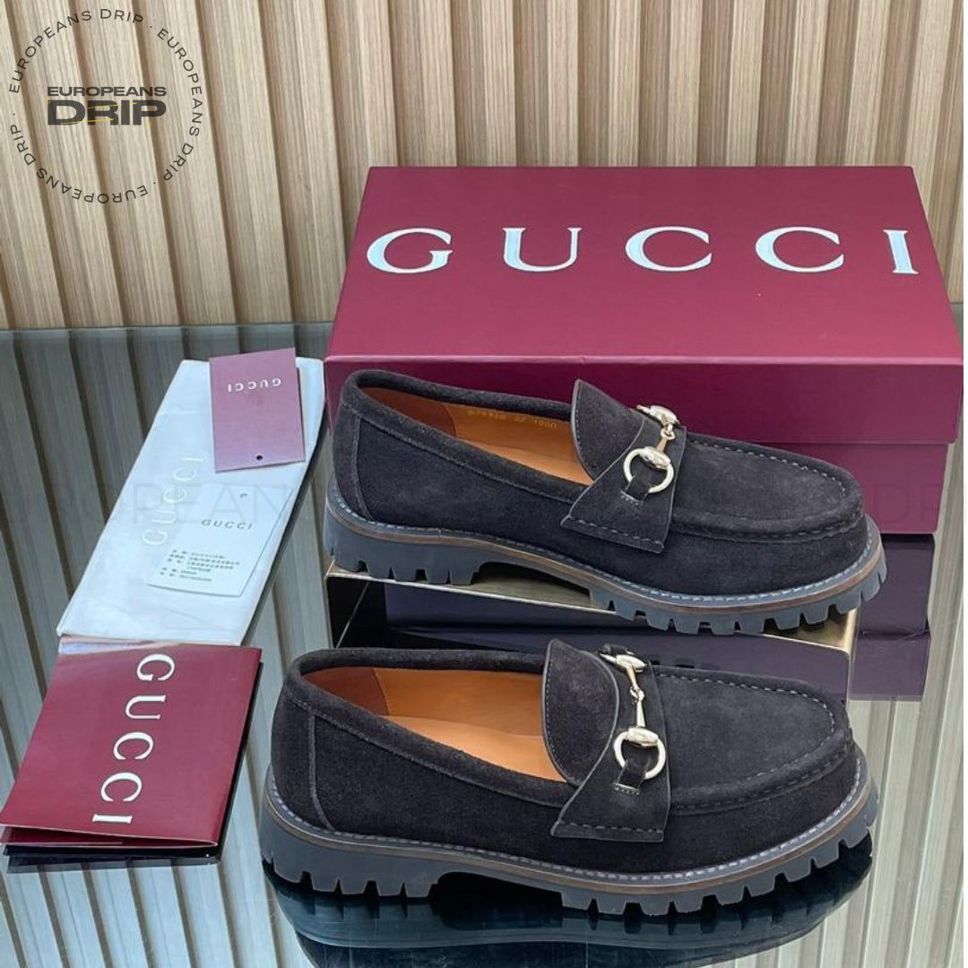 Loafer with Clasp