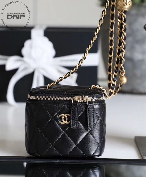 Classic Flap Black 17 cm